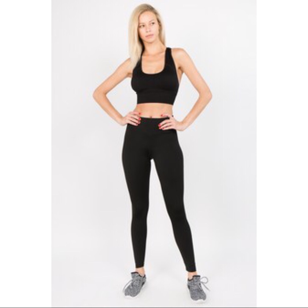 Leggings w/ Hidden Waistband Pocket - Picture 4 of 8
